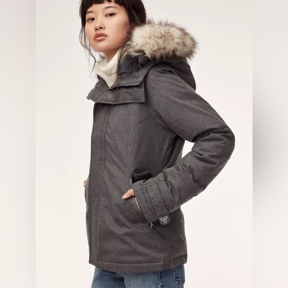 aritzia vail parka - Picture 15 of 17